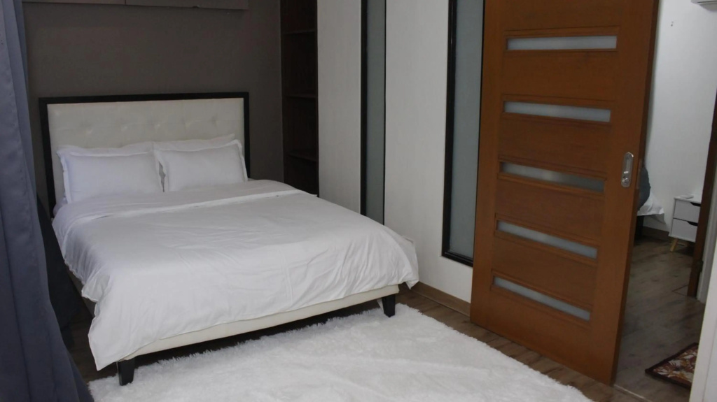 A2J Luxury BGC 2BR Loft Near Malls, Burgos Circle