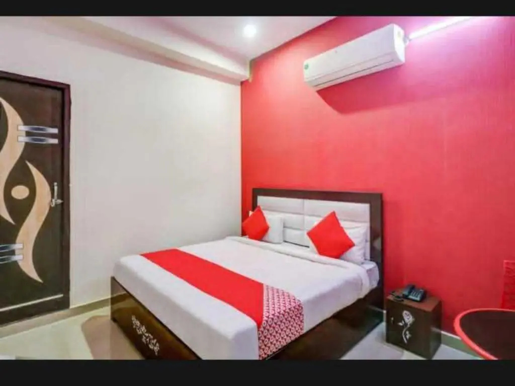 Oyo 93050 Hotel Sushant Palace 3