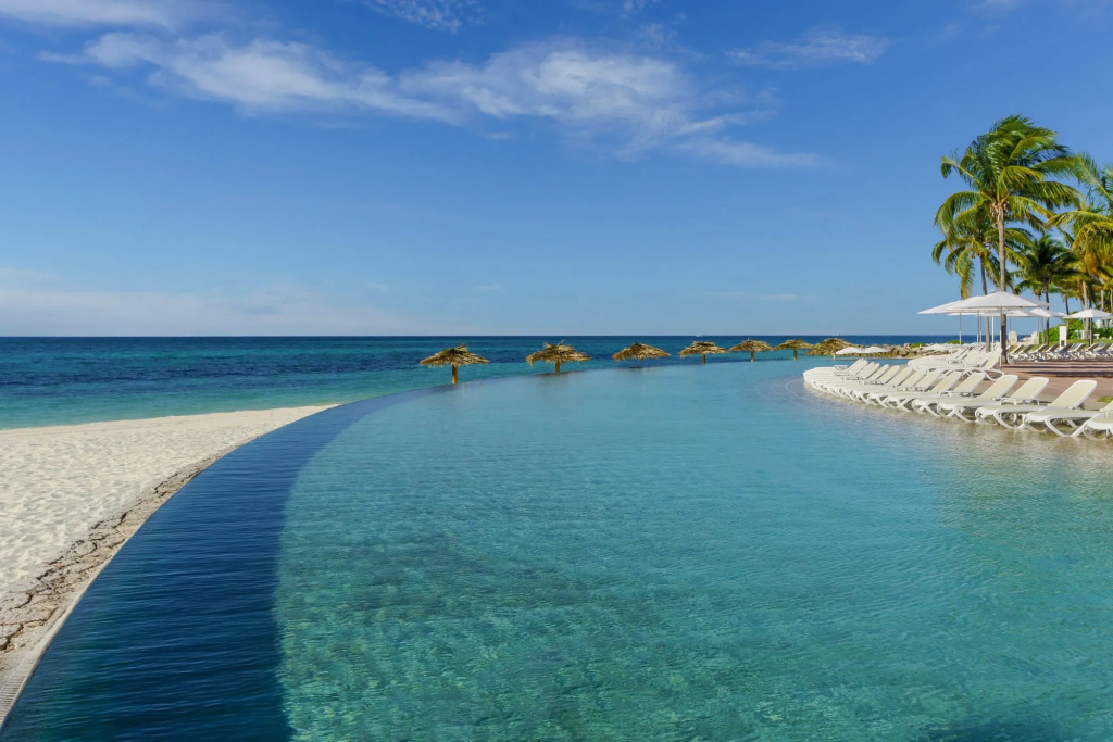 Beach & Waterfront