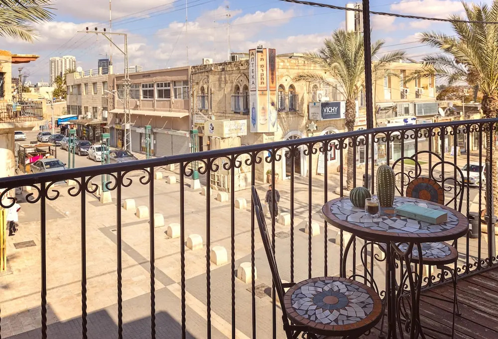 Balcony & Terrace