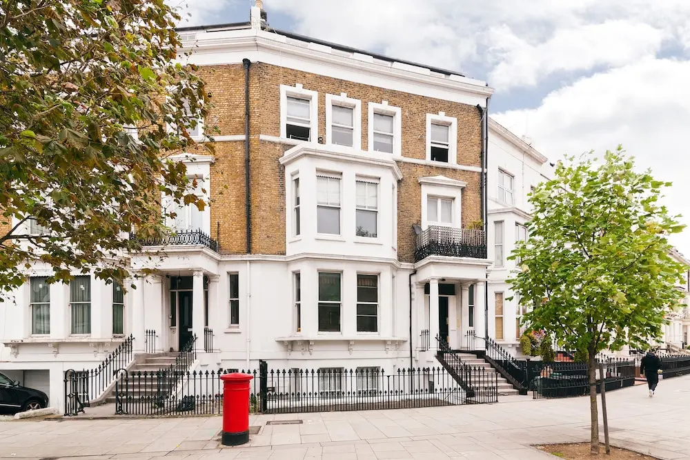 The Cromwell Crescent Mansion - OA01