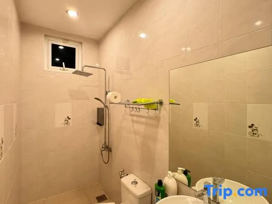 Hometel - The Mystiic Retreat 3-5 mins Mid Valley