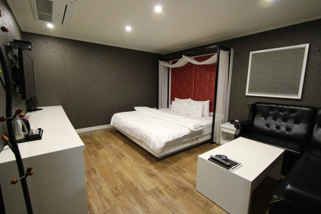 Hotel photo 12