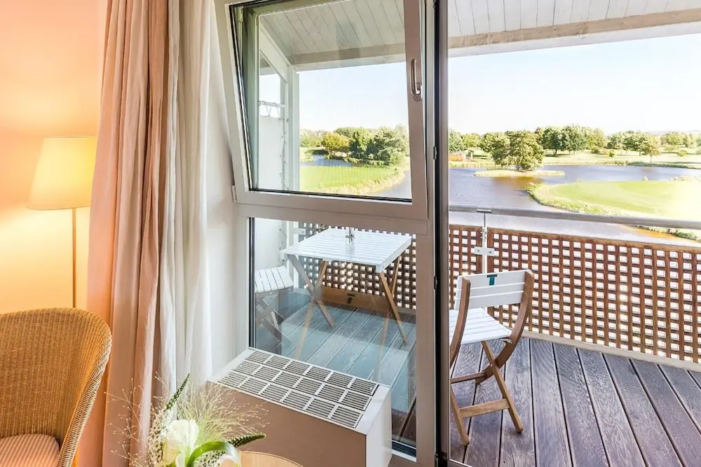 Balcony & Terrace
