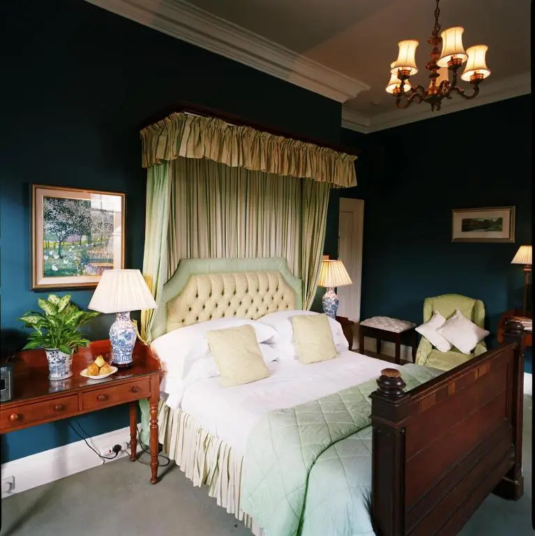 Classic Double room (full double bed)