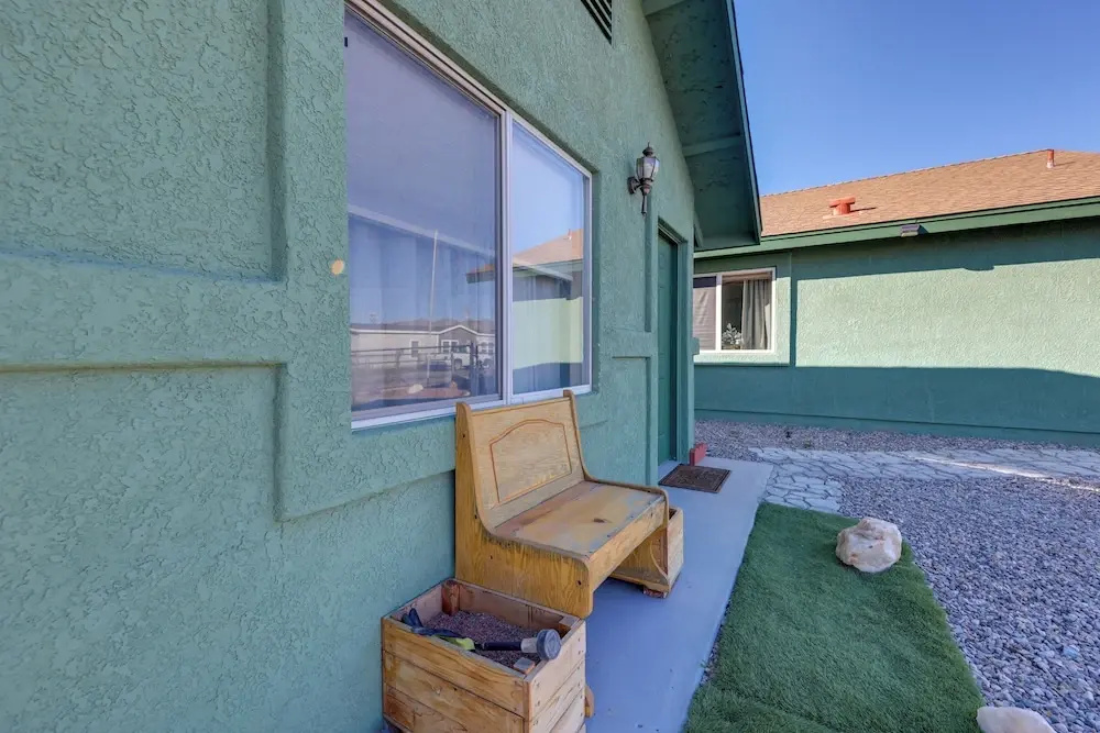 Near Parks, Shops & Eats! Bullhead City Casita