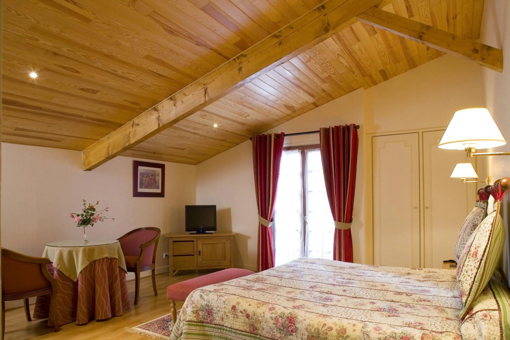 Hôtel Argi Eder — 2