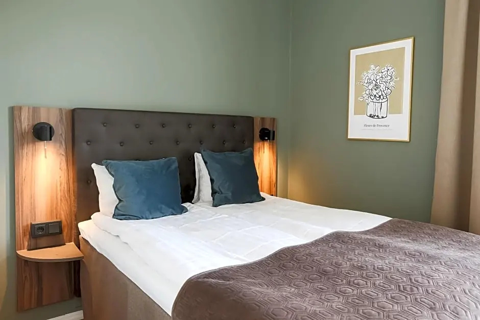 Home Hotel Cardinal - Chambres