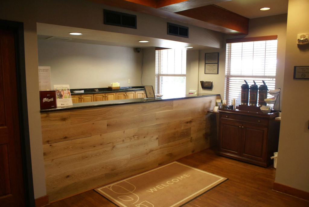 Lobby & Reception