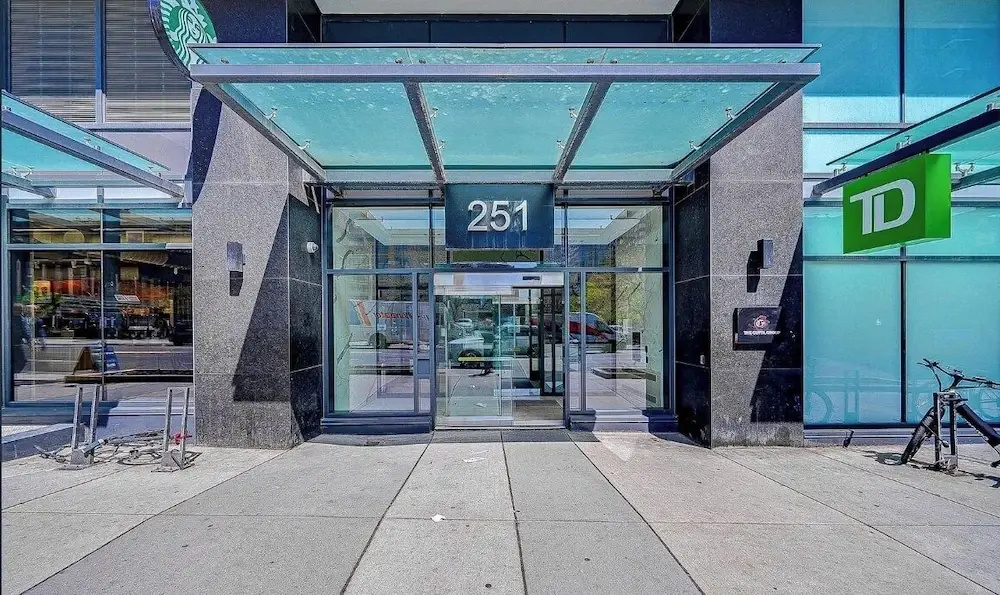 The Dundas Suites