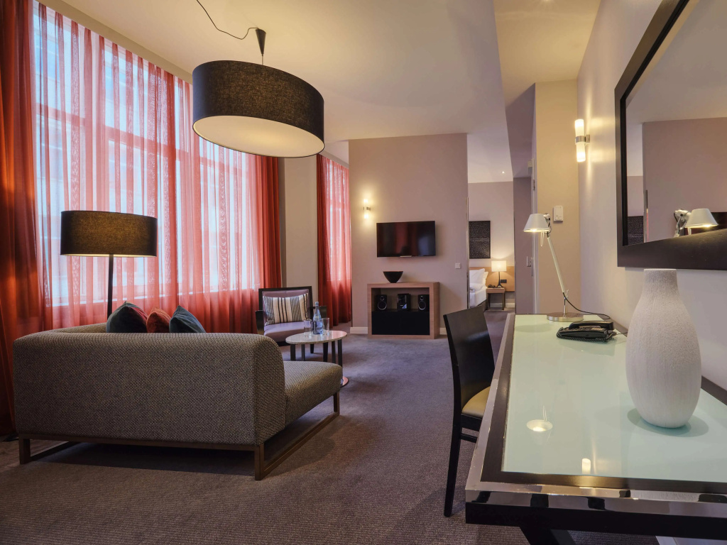 Adina Apartment Hotel Berlin CheckPoint Charlie — фото