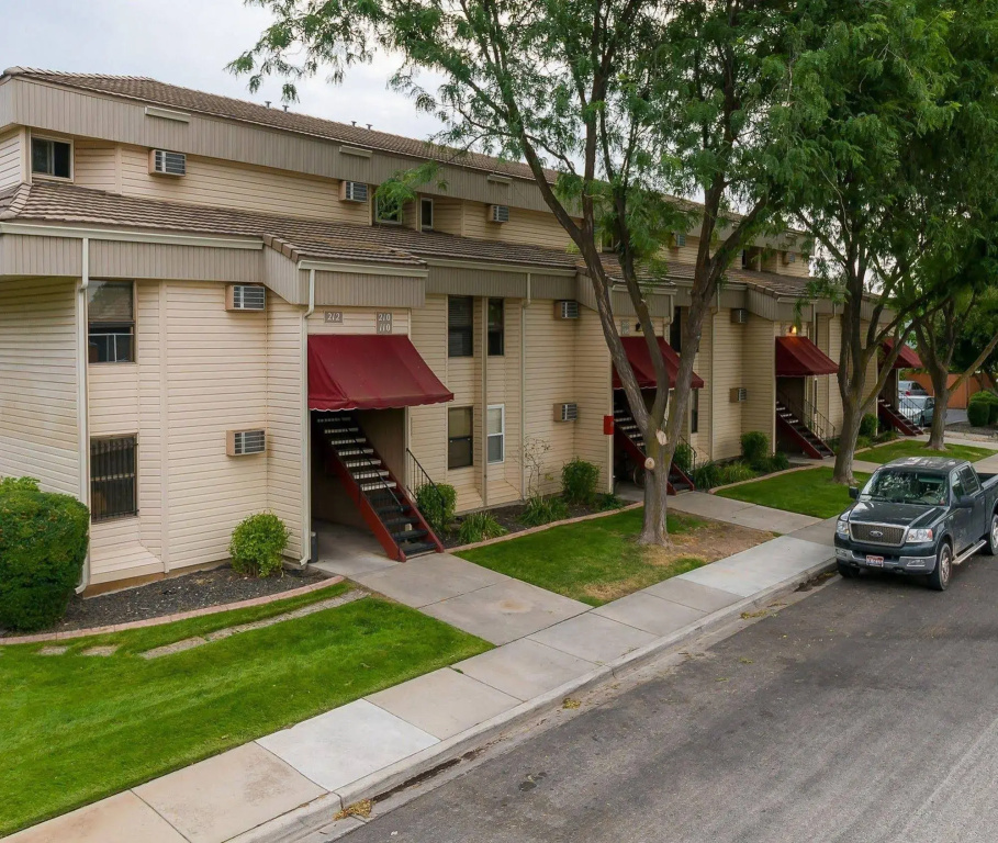 Bond Hotel and Extended Stay
