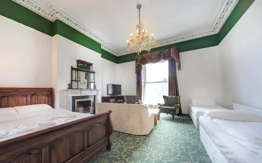 Superior room