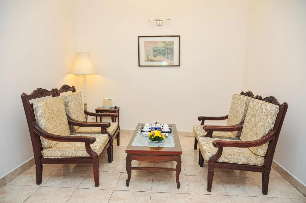 Tan Son Nhat Hotel - Chambres