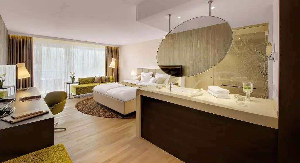 Standard Double room with balcony (full double bed)