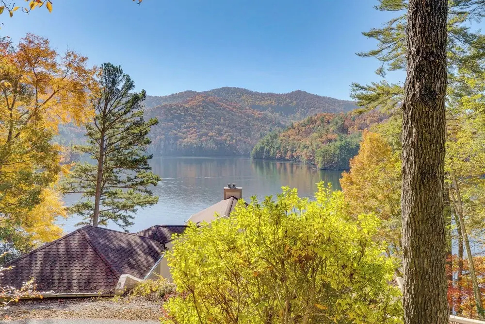 Casa Alcoa Mtn-view Apt Over Santeetlah Lake!