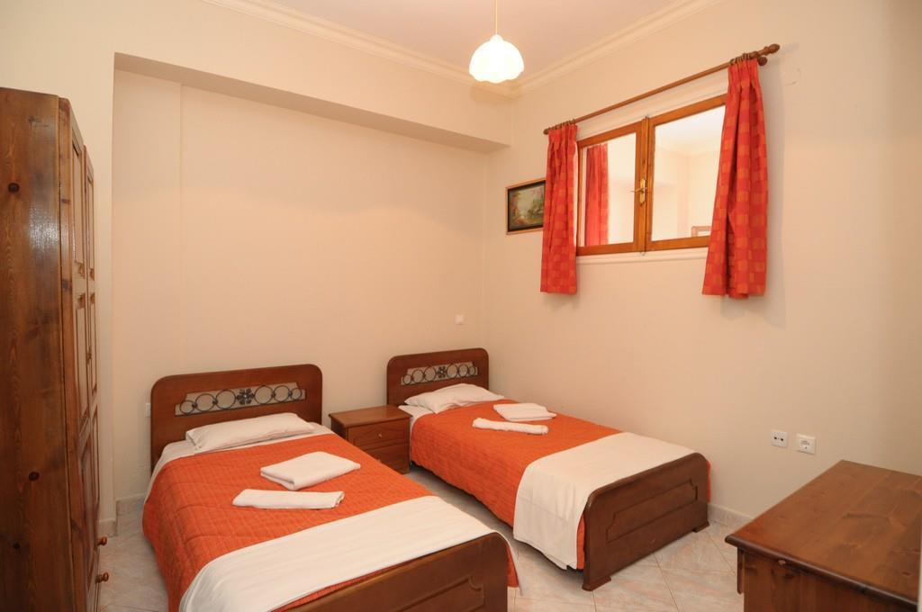 Callinica Hotel 2 *