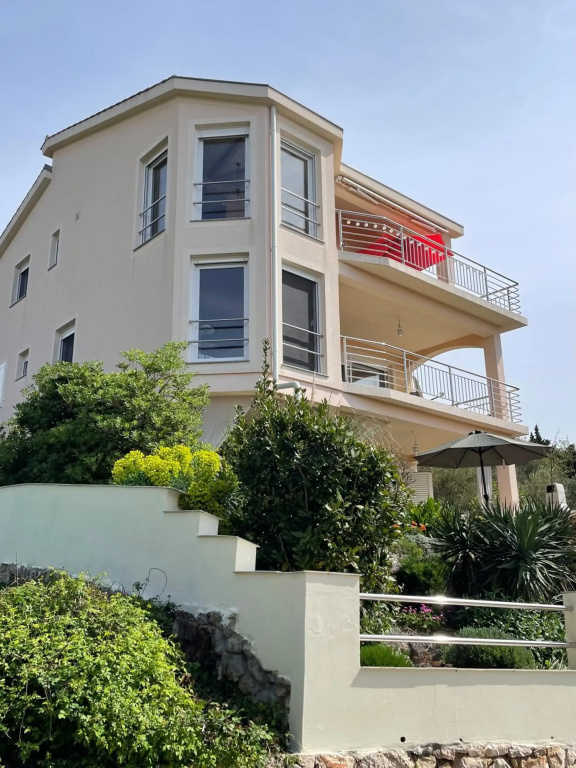 Villa Mebelle mit Meerblick