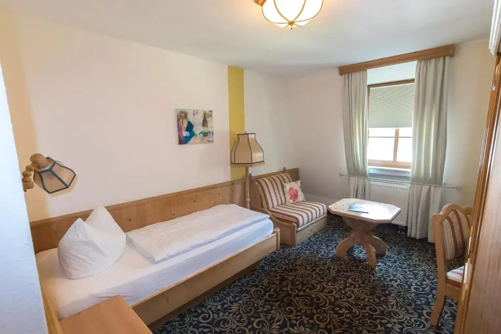 Deluxe Single room
