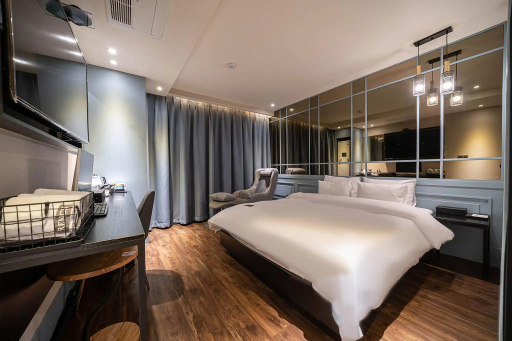Frenchcode Hotel — 3