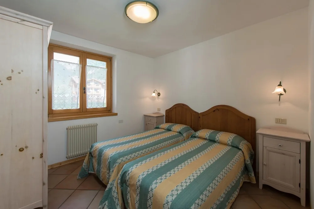 1 Bedroom Apartment with balcony and with garden view