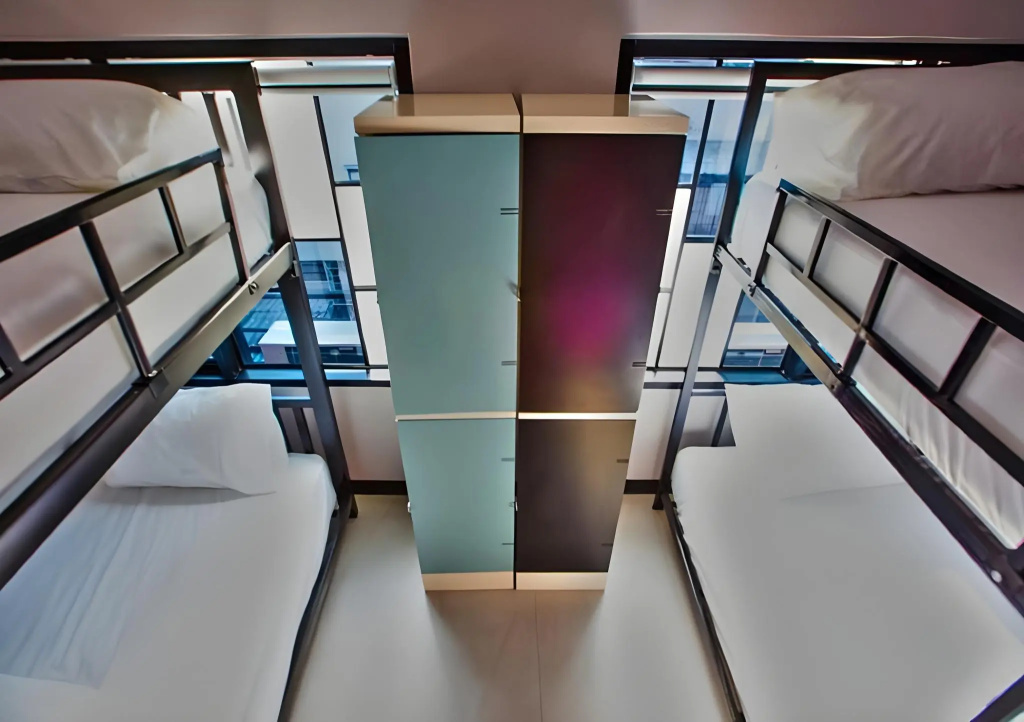 Jellybean The Blocks Hostel Sukhumvit 10 — 2