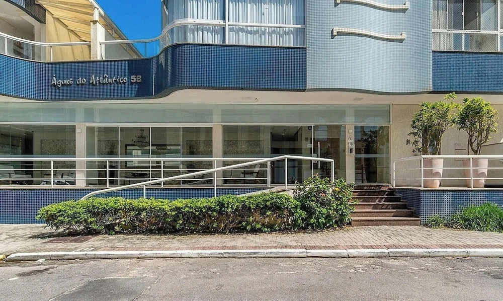 Seaview apt w/ BBQ 50m From Beach Att0602