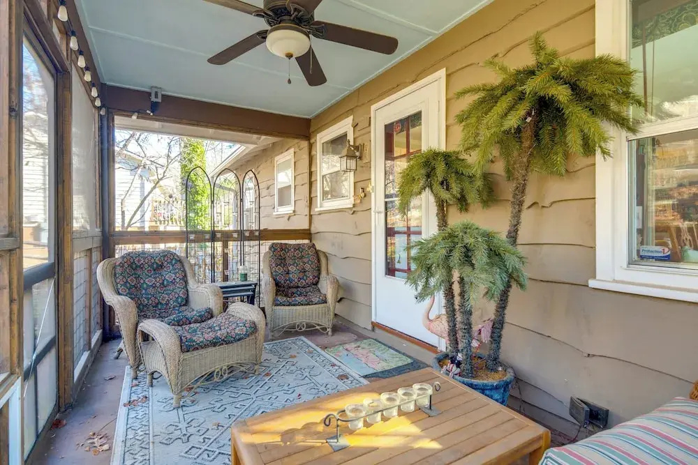Hike, Sip & Explore! Blue Ridge Mtn Cabin w/ Porch