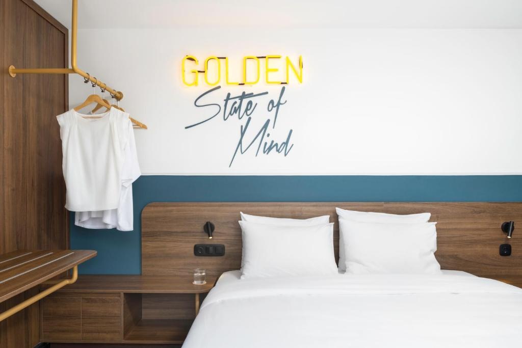 Double Suite (full double bed)