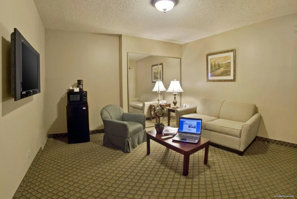 Best Western Los Alamitos Inn & Suites — фото