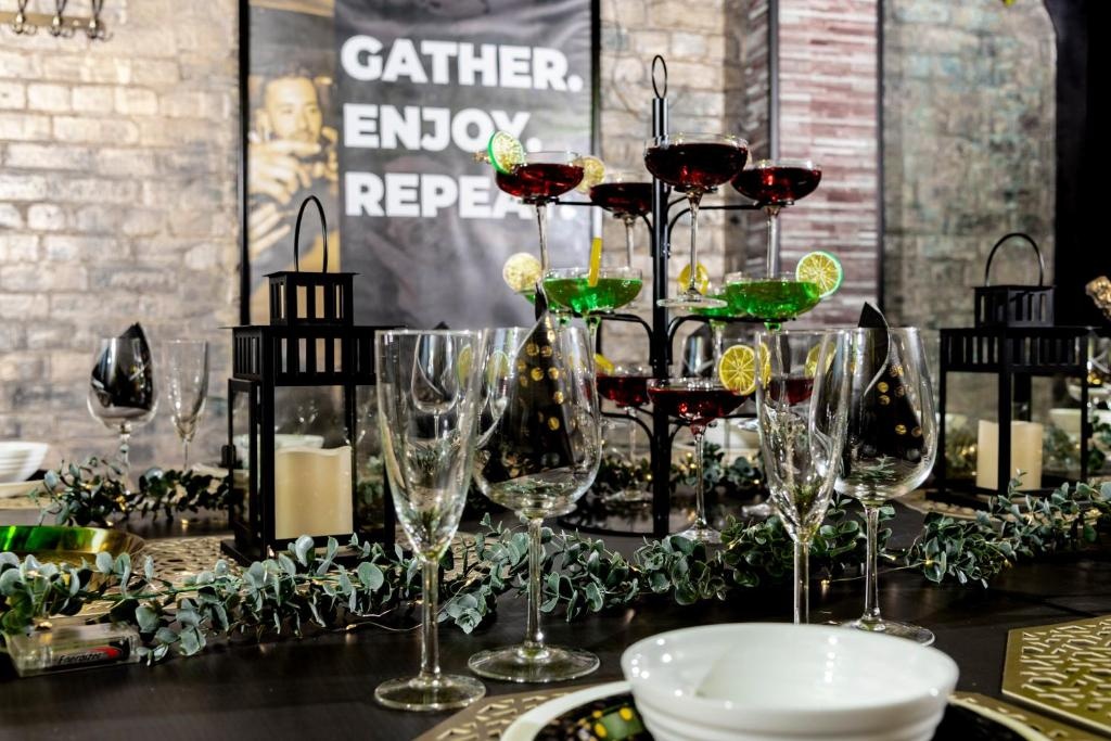 The Tudor Gathering - Events Groups - Up To 30 - Hot Tub