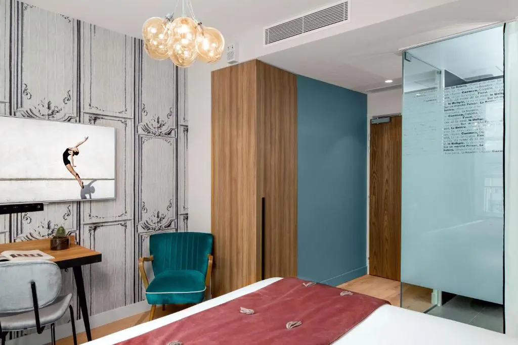 Lyric Hotel Paris 70