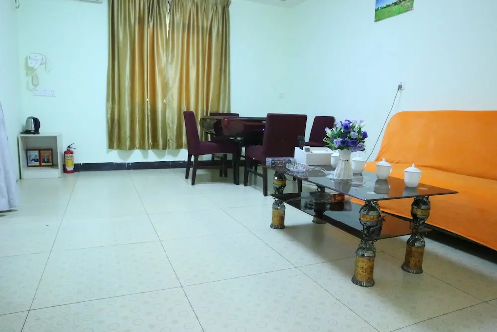 Lobby & Reception