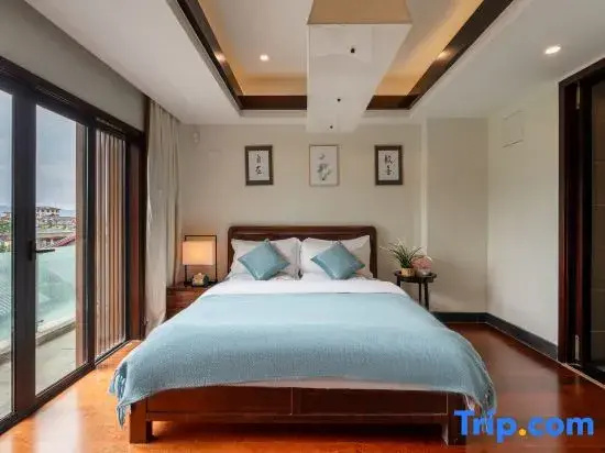 2 Bedrooms Quadruple Family Suite