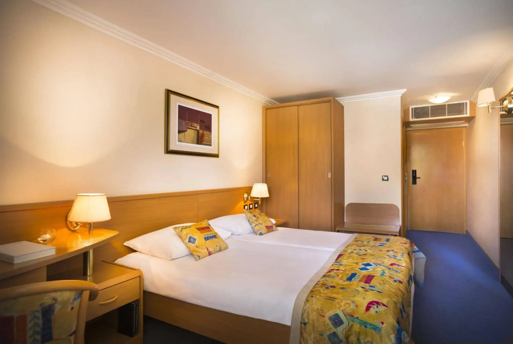 Sunny Baška Hotel by Valamar, ex Corinthia - Général
