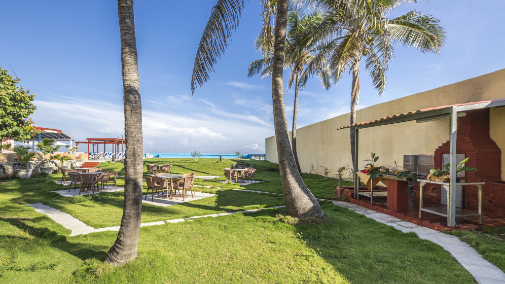 Beach & Waterfront