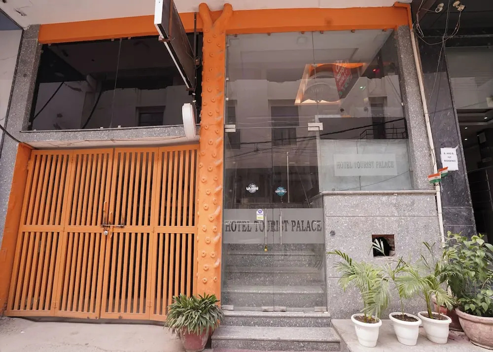 Hotel Tourist Palace