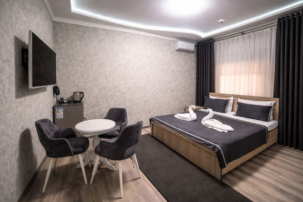 Standard Double room with city view (twin beds)