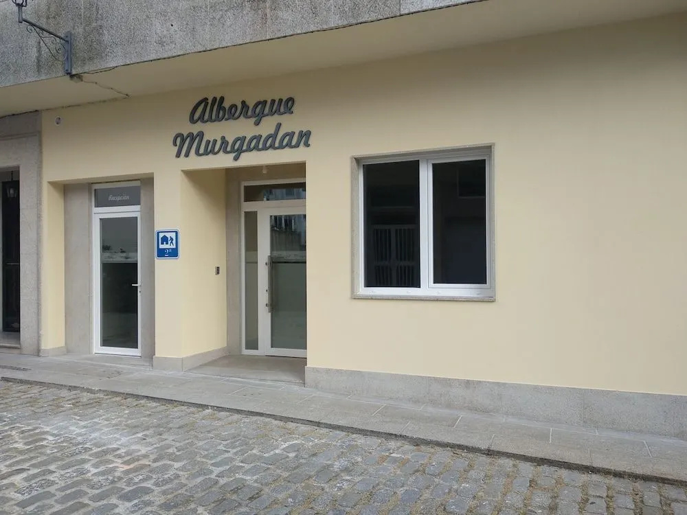 Albergue & Rooms Murgadan