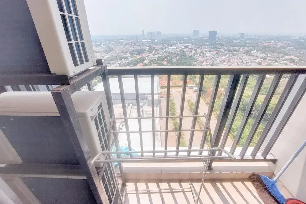 Spacious And Nice 2Br At Bintaro Embarcadero Apartment