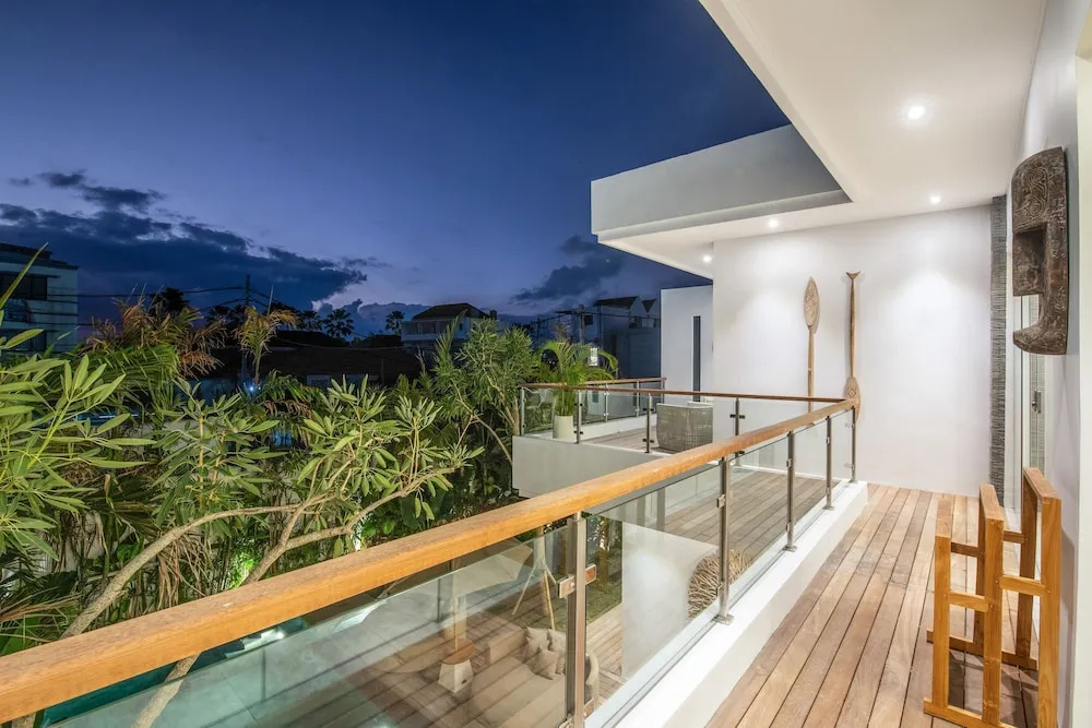 sol N1 Incredible 4 Bds Villa Near Finns Club