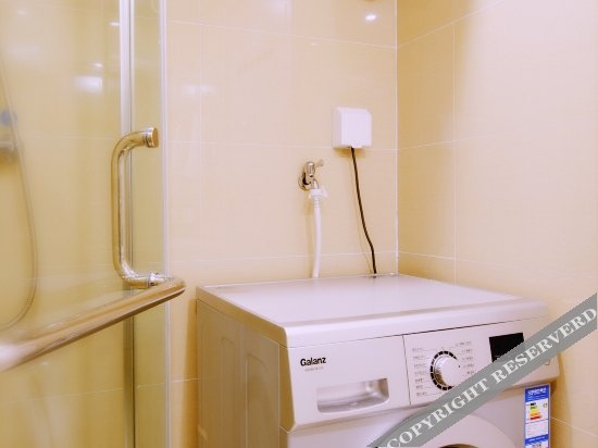 Yuqiang Angel Hotel Apartment (Chuhe Han Street Subway Station Provincial Museum Branch)