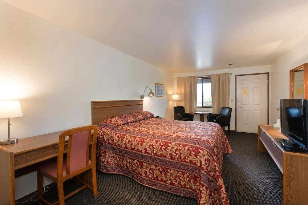 Economy Double room (full double bed)