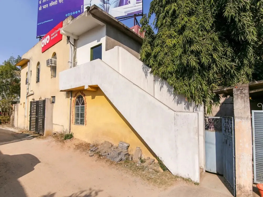 Hotel Crystal Riverside by OYO Rooms