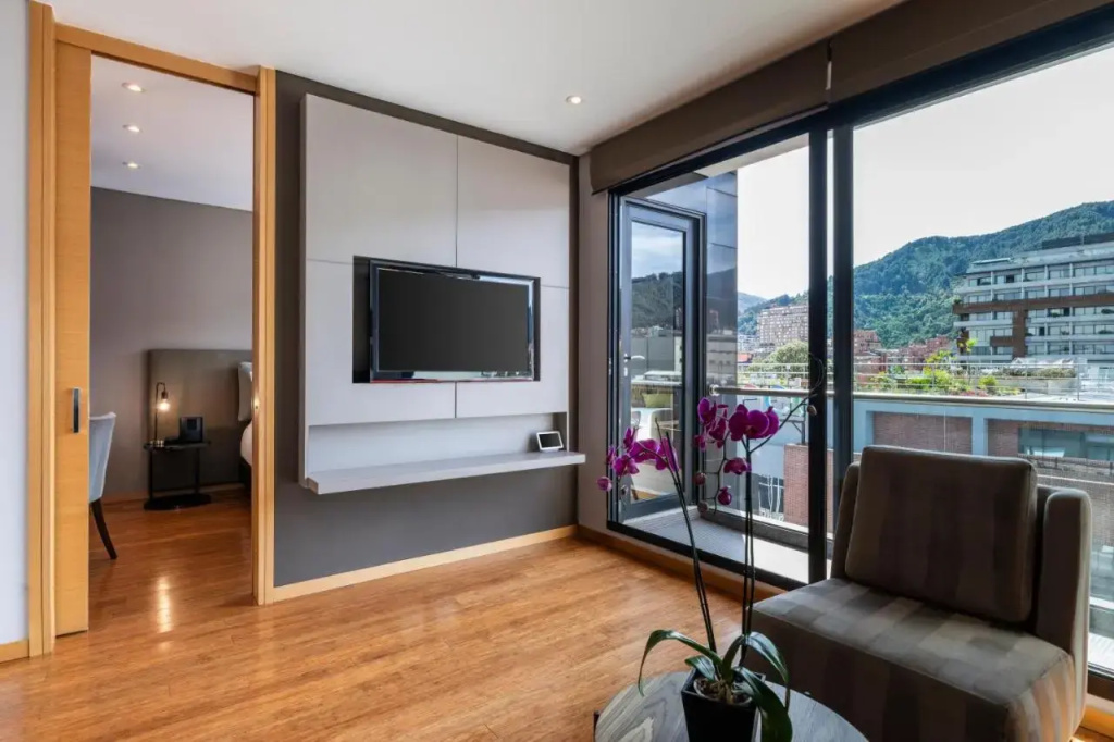 93 Luxury Suites & Residences - Général