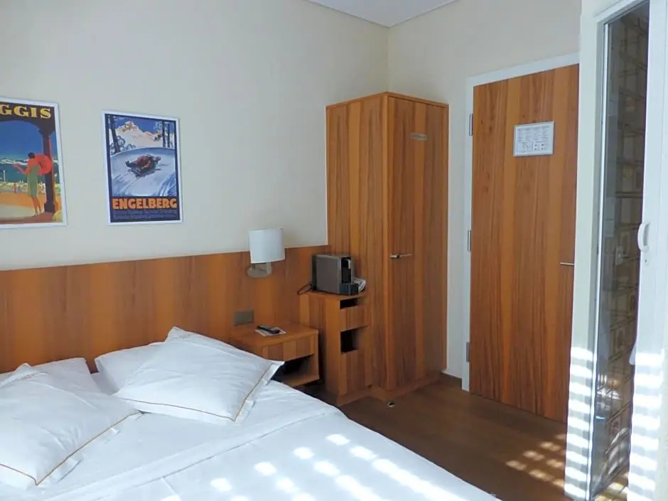 Economy room