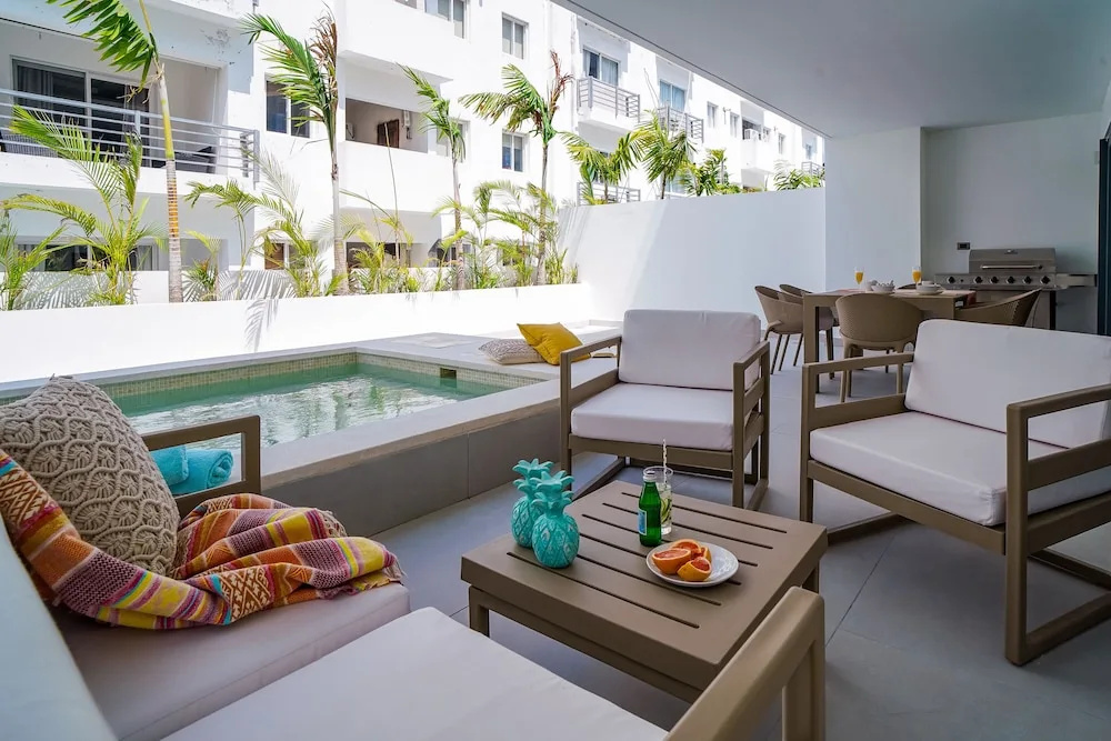 Luxury 3 bedroom apartment at the beach