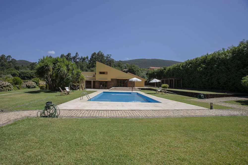 Liiiving Caminha Countryside Pool House
