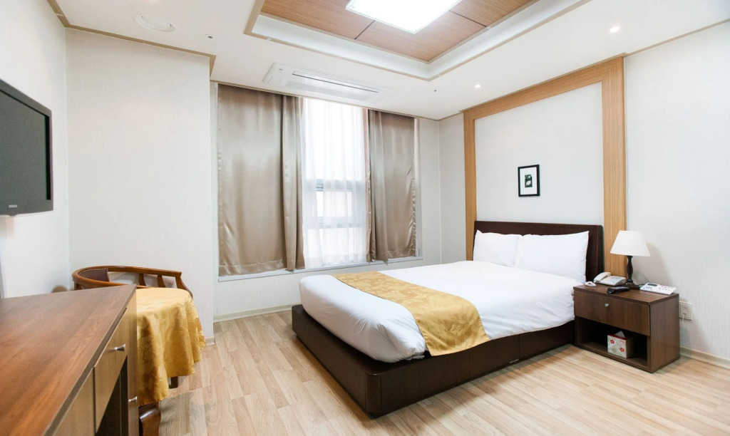 The Hotel Yeong Jong - фото 7