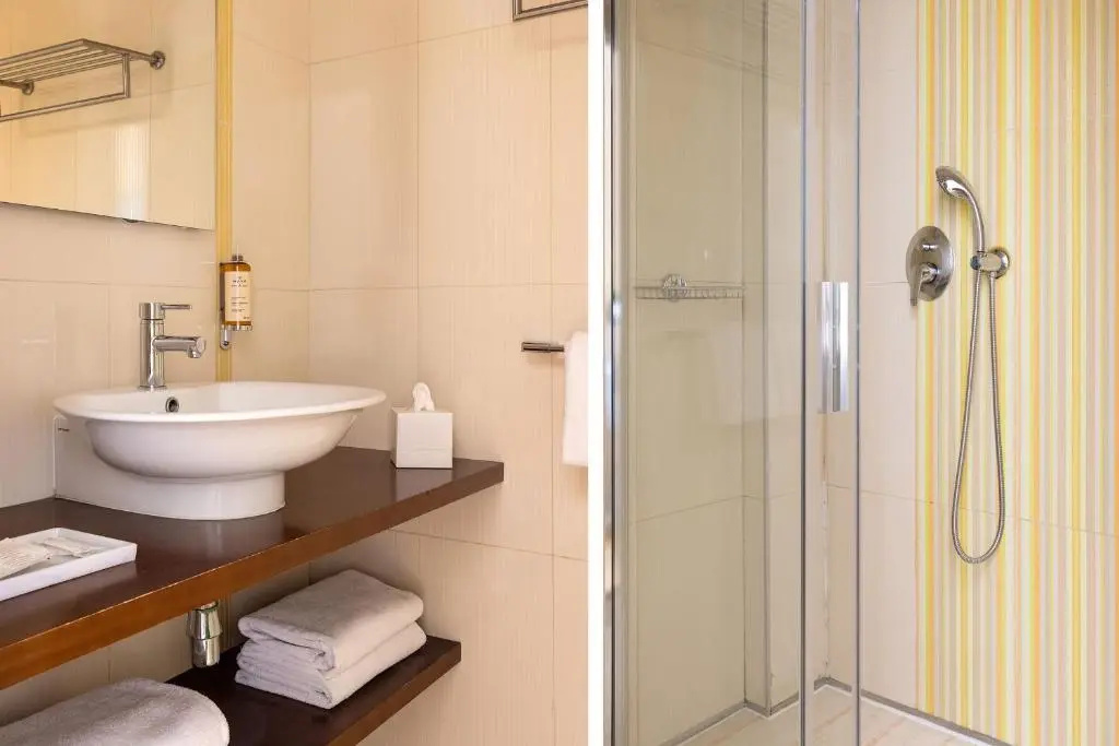 Standard Double room with balcony and with sea view (full double bed)